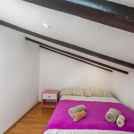 Apartment 2 Bedroom Amazing In Njivice