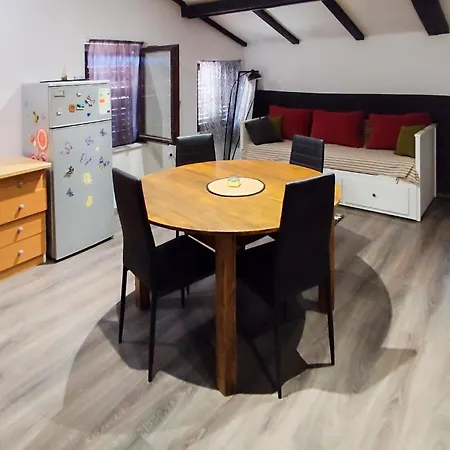 Apartmán 2 Bedroom Amazing In