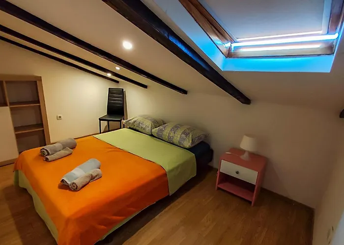 Appartement 2 Bedroom Cozy In Njivice