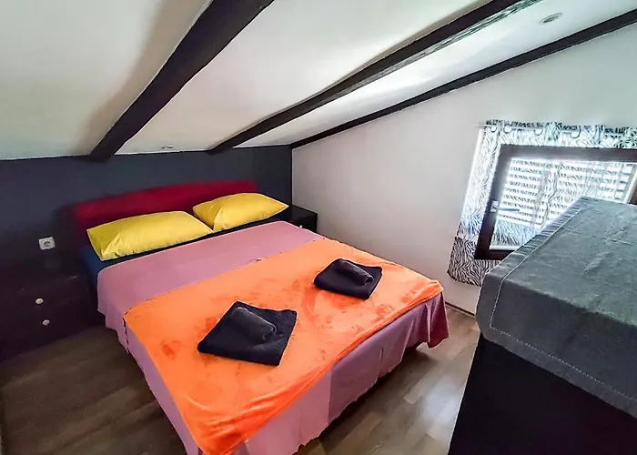 2 Bedroom Cozy In